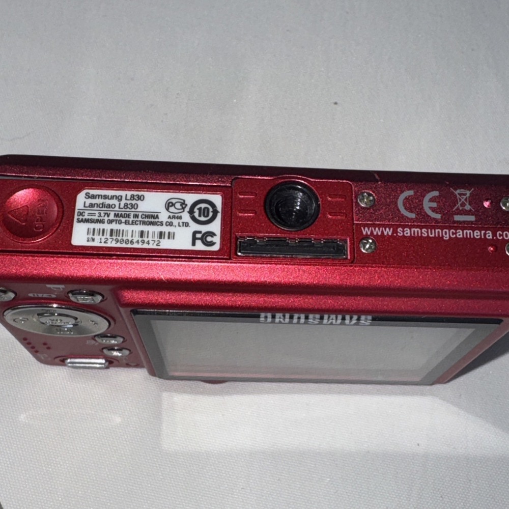 Samsung L Series L830 8MP Digital Camera Red With Battery & Charger, Working!! - Picture 3 of 16